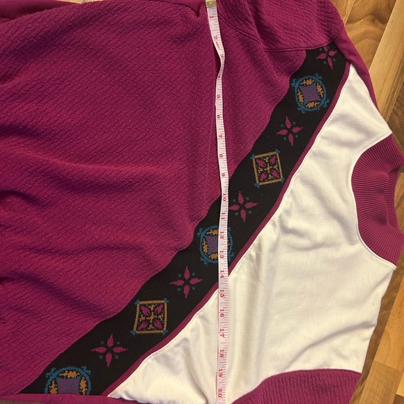 Vintage Pink and White Sweater - Picture 4 of 4